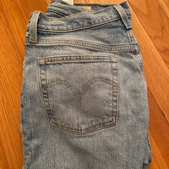 Levi’s 501 Jeans - Picture 4 of 5